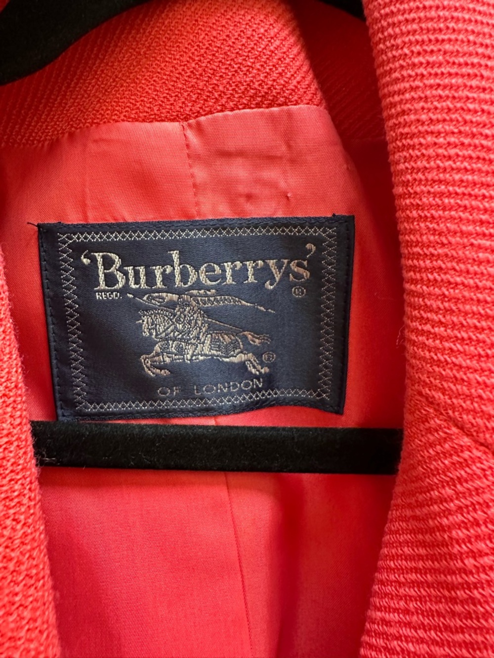 Burberry’s Coral Pink Tailored Jacket & Pencil Skirt. GORGEOUS!LIKE NEW! Size 2 - Picture 6 of 11